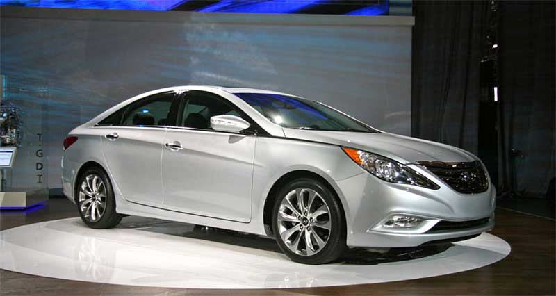 Hyundai-Sonata-2011-на-выставке