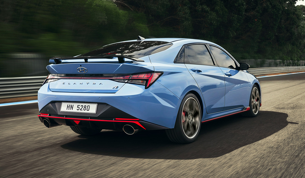 Hyundai анонсирует горячий седан Elantra N TCR