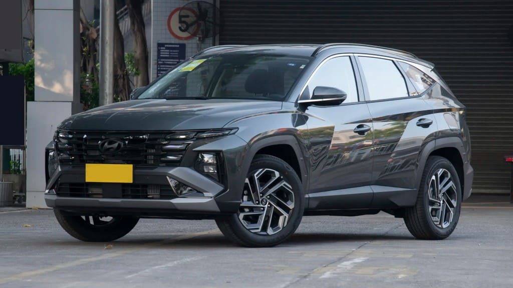 Сравнение комплектаций Hyundai Tucson: что выбрать в 2025 году?