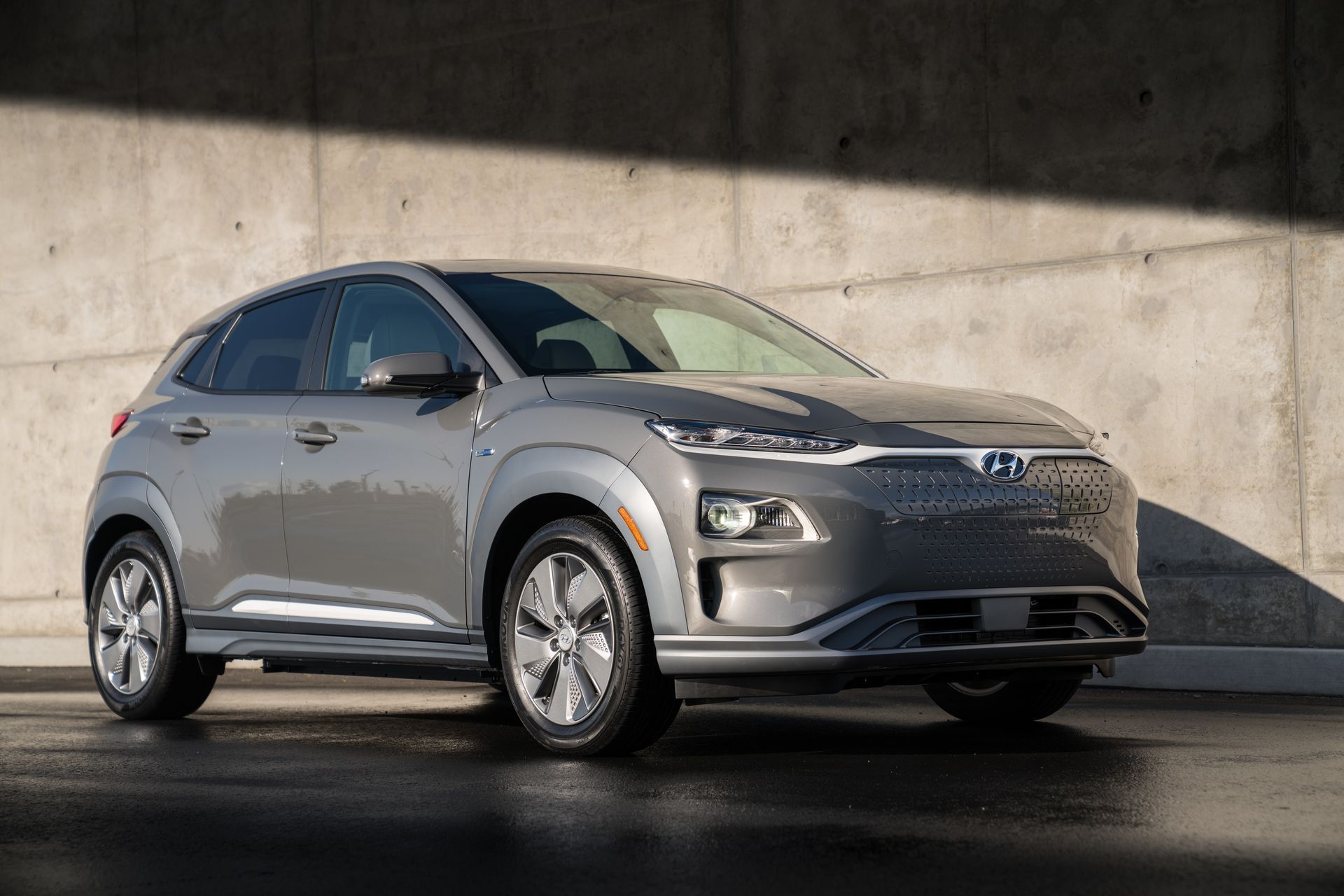 Электрокары Hyundai в России 2025: путеводитель по привилегиям для владельцев
