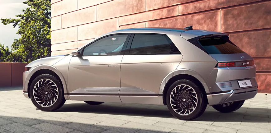Цифровые зеркала и аэродинамика: инновации в дизайне Hyundai